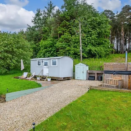 The Little Yorkshire Shepherd'S Hut Elslack Exterior photo